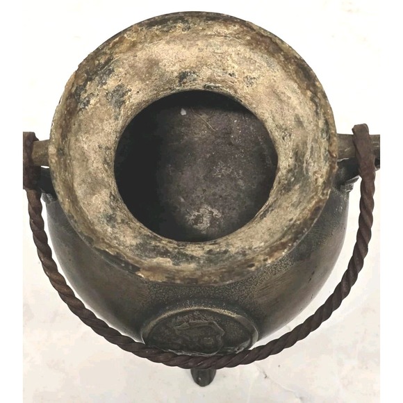 Antique Bronze Tripod Cauldron - Picture 8 of 10